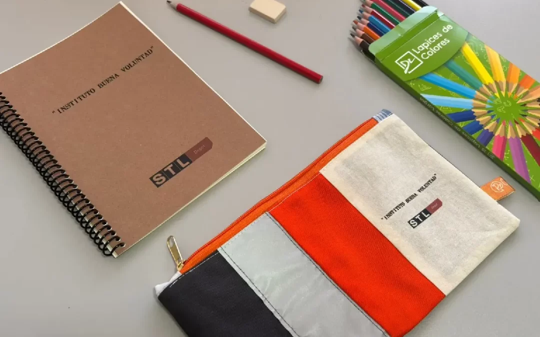 Entregamos kits de útiles escolares a jóvenes y adultos con vulnerabilidad bio-psico-social